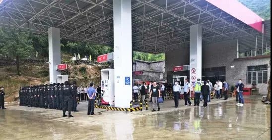 熱點話題 | 100多人聯合執法 端掉5座非法加油站